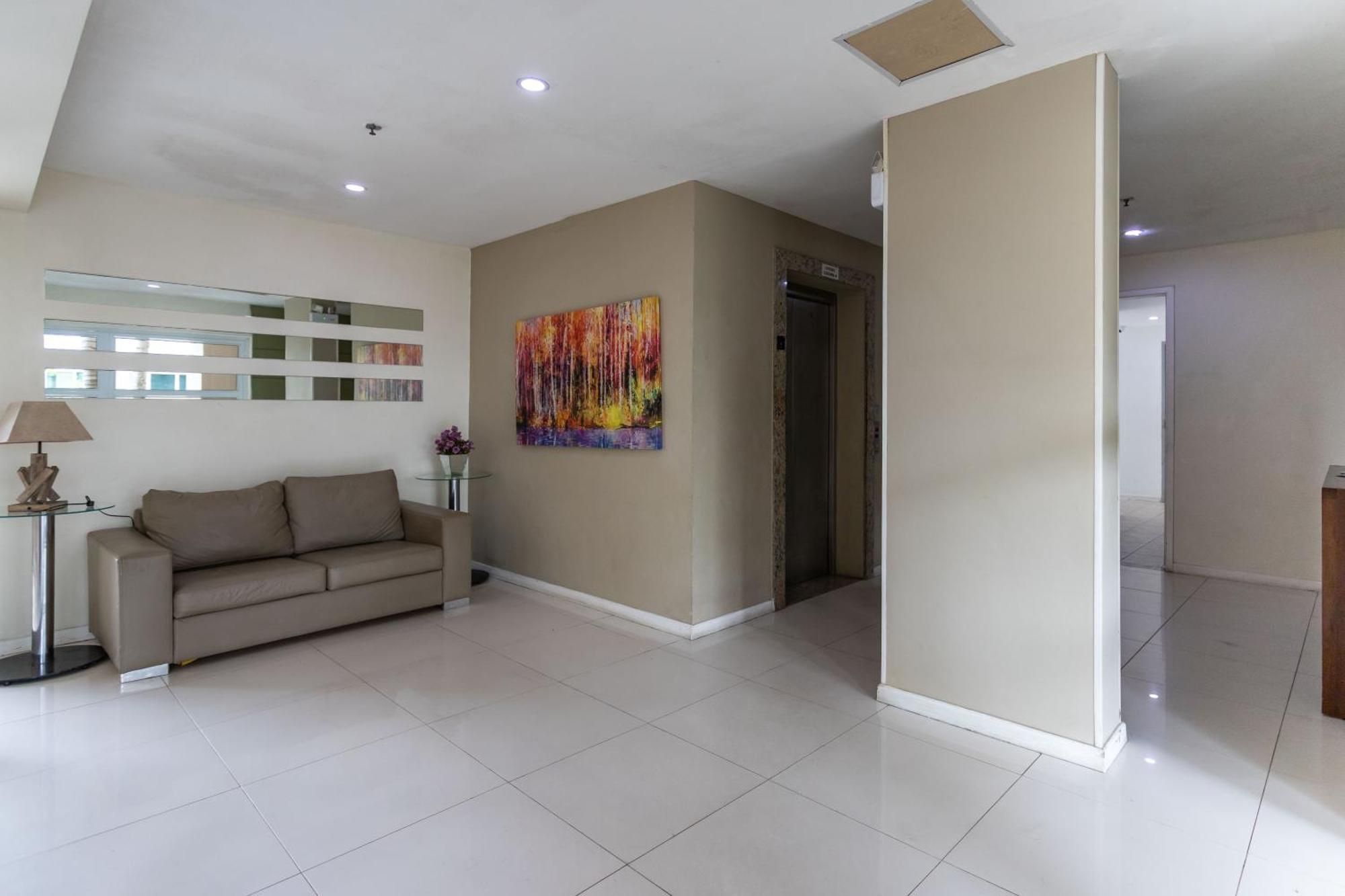 Apto 2 Quartos Com Varanda Em Frente Ao Riocentro Barra Olimpica Wi-fi Rapido Piscina Cozinha Completa E Estacionamento Portaria 24h Sala Homeoffice Brinquedoteca E Parquinho Infantil Ideal Grupos Familias E A Trabalho Apartamento *