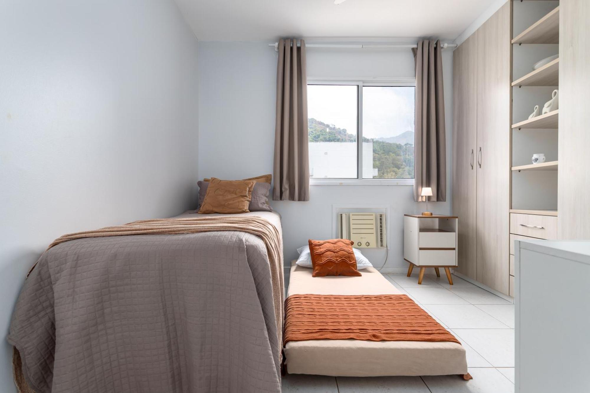 Apto 2 Quartos Com Varanda Em Frente Ao Riocentro Barra Olimpica Wi-fi Rapido Piscina Cozinha Completa E Estacionamento Portaria 24h Sala Homeoffice Brinquedoteca E Parquinho Infantil Ideal Grupos Familias E A Trabalho Rio de Janeiro