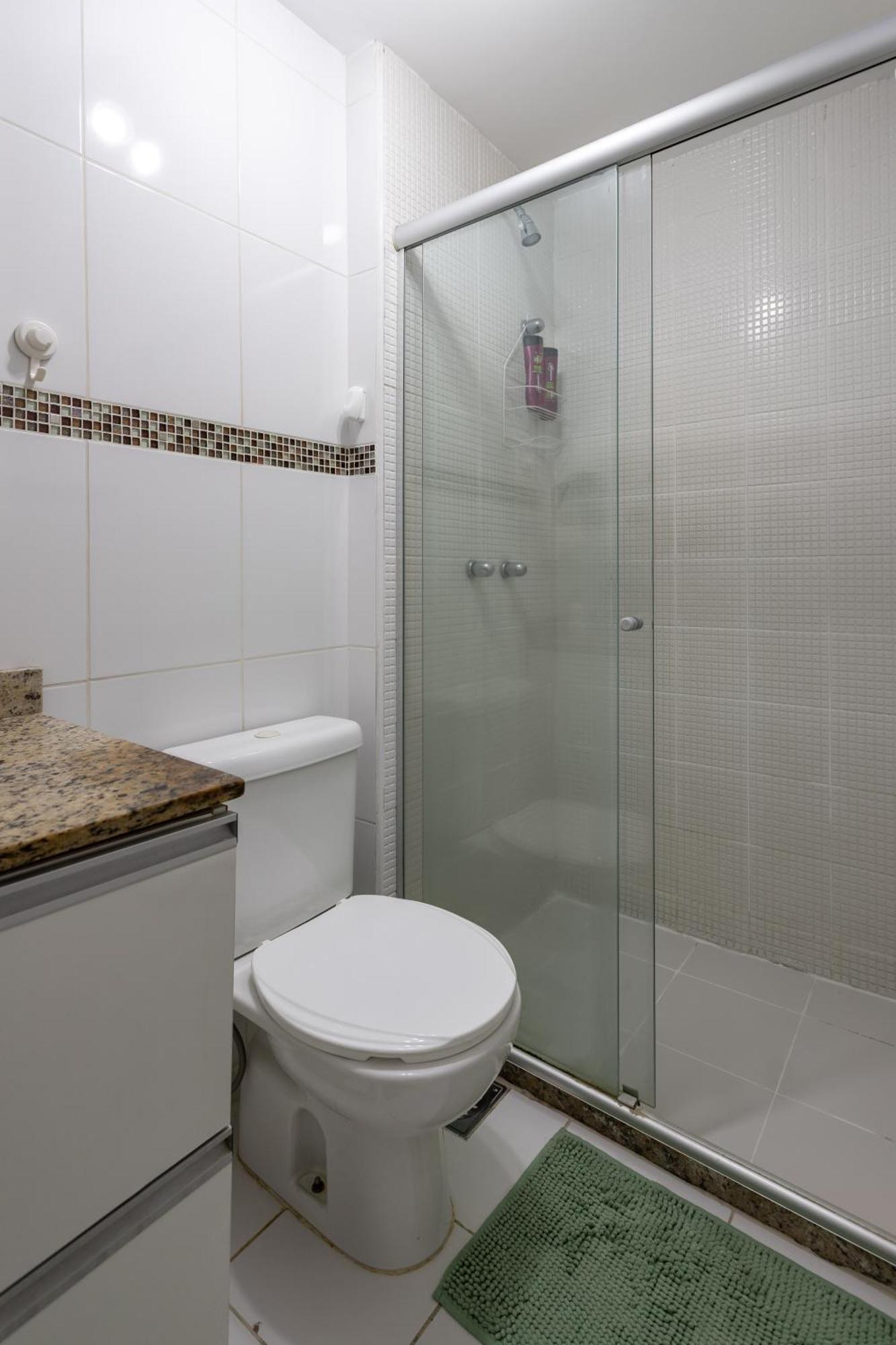 Apto 2 Quartos Com Varanda Em Frente Ao Riocentro Barra Olimpica Wi-fi Rapido Piscina Cozinha Completa E Estacionamento Portaria 24h Sala Homeoffice Brinquedoteca E Parquinho Infantil Ideal Grupos Familias E A Trabalho