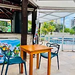 Apto 2 Quartos Com Varanda Em Frente Ao Riocentro Barra Olimpica Wi-Fi Rapido Piscina Cozinha Completa E Estacionamento Portaria 24H Sala Homeoffice Brinquedoteca E Parquinho Infantil Ideal Para Grupos Familias E Hospedes A Trabalho
