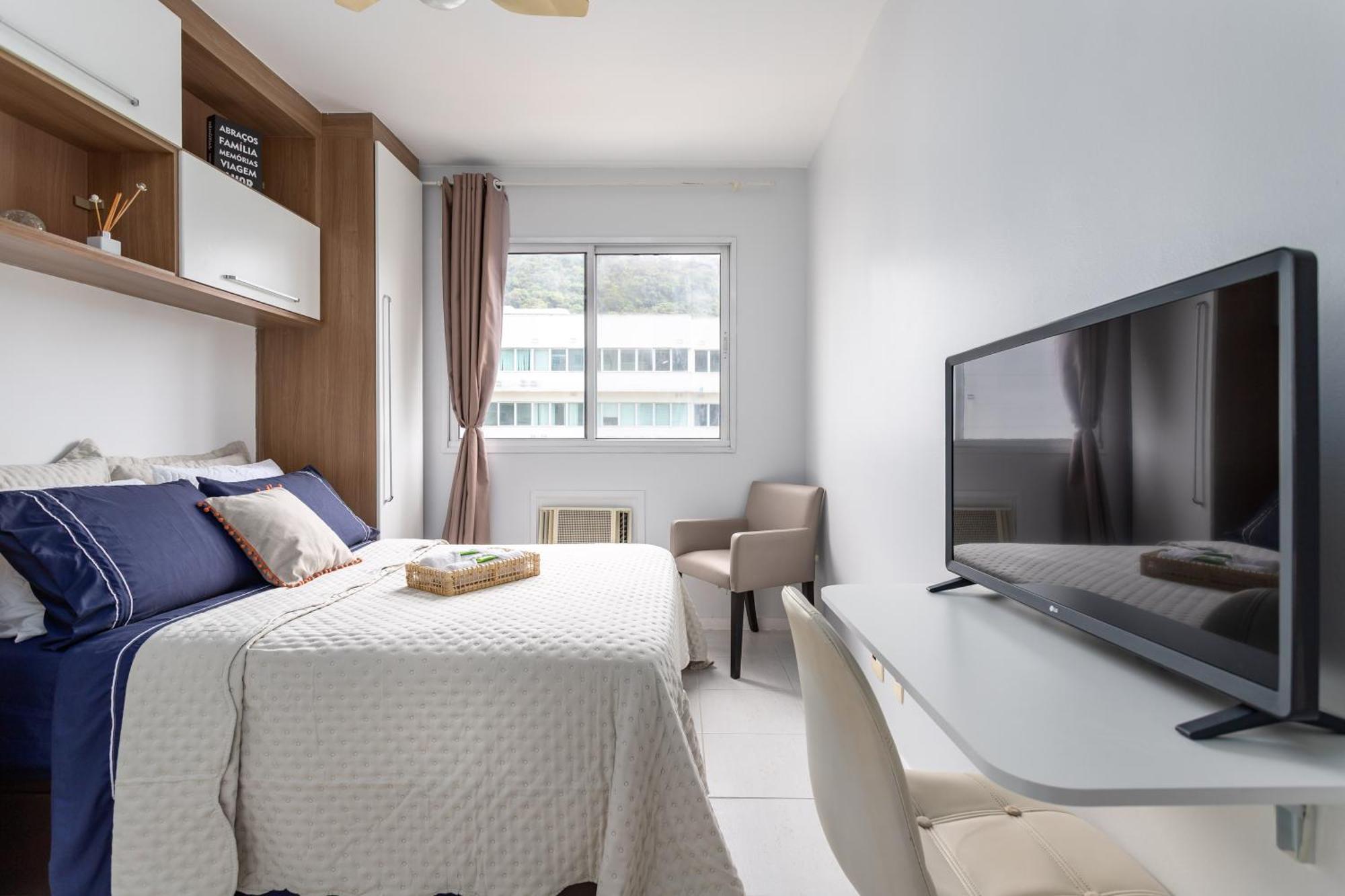 Apto 2 Quartos Com Varanda Em Frente Ao Riocentro Barra Olimpica Wi-fi Rapido Piscina Cozinha Completa E Estacionamento Portaria 24h Sala Homeoffice Brinquedoteca E Parquinho Infantil Ideal Grupos Familias E A Trabalho Rio de Janeiro