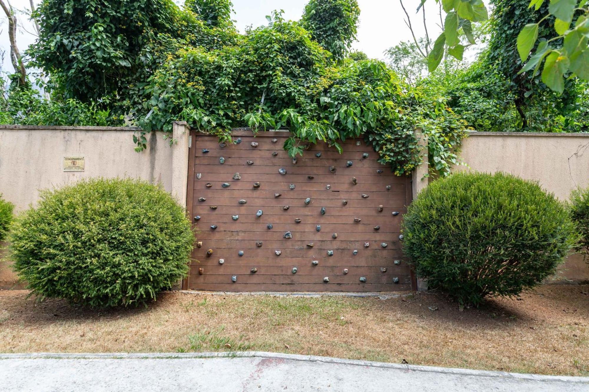 Apartment Apto 2 Quartos Com Varanda Em Frente Ao Riocentro Barra Olimpica Wi-fi Rapido Piscina Cozinha Completa E Estacionamento Portaria 24h Sala Homeoffice Brinquedoteca E Parquinho Infantil Ideal Grupos Familias E A Trabalho