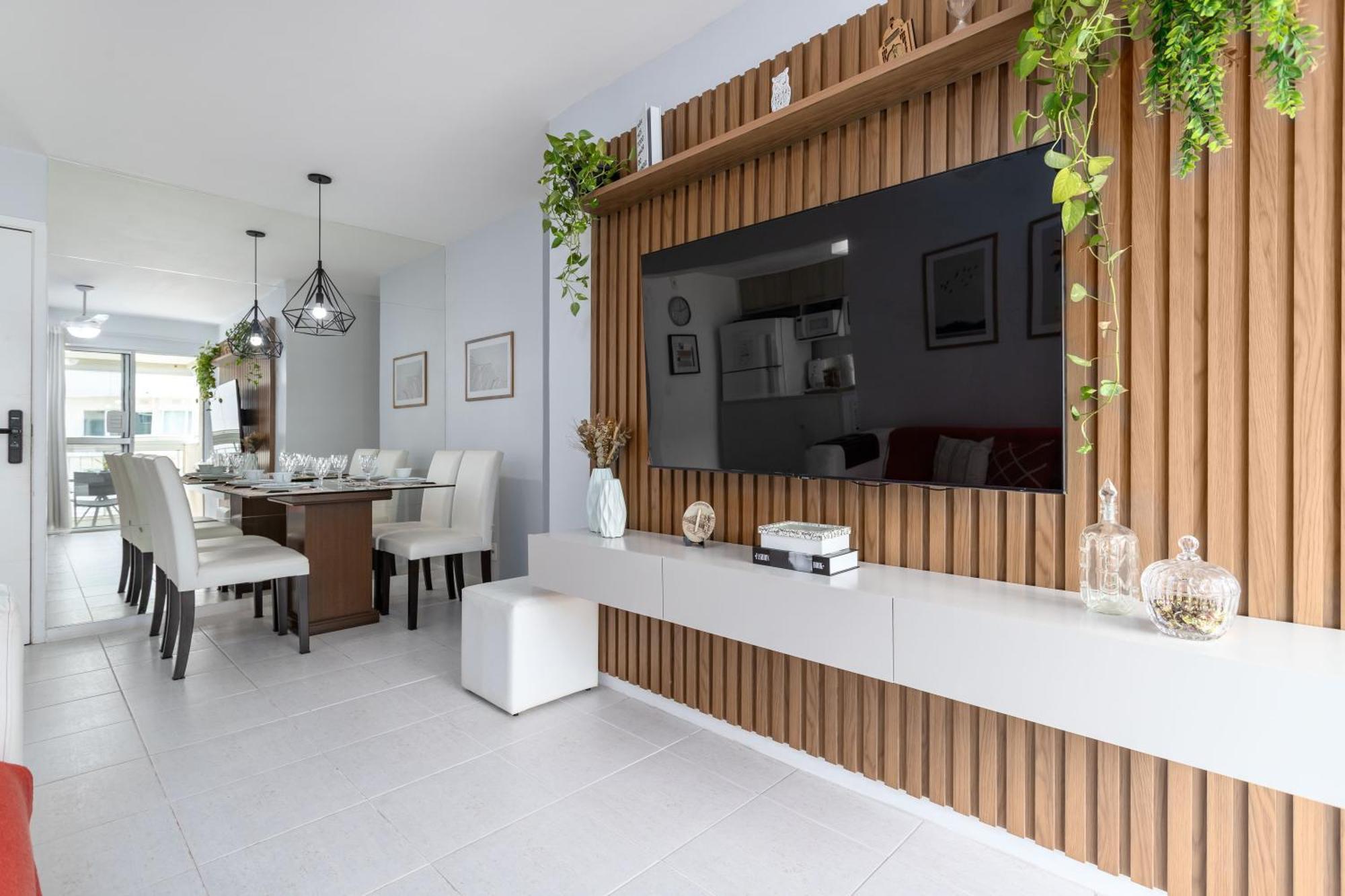 Apto 2 Quartos Com Varanda Em Frente Ao Riocentro Barra Olimpica Wi-fi Rapido Piscina Cozinha Completa E Estacionamento Portaria 24h Sala Homeoffice Brinquedoteca E Parquinho Infantil Ideal Grupos Familias E A Trabalho Apartment Rio de Janeiro